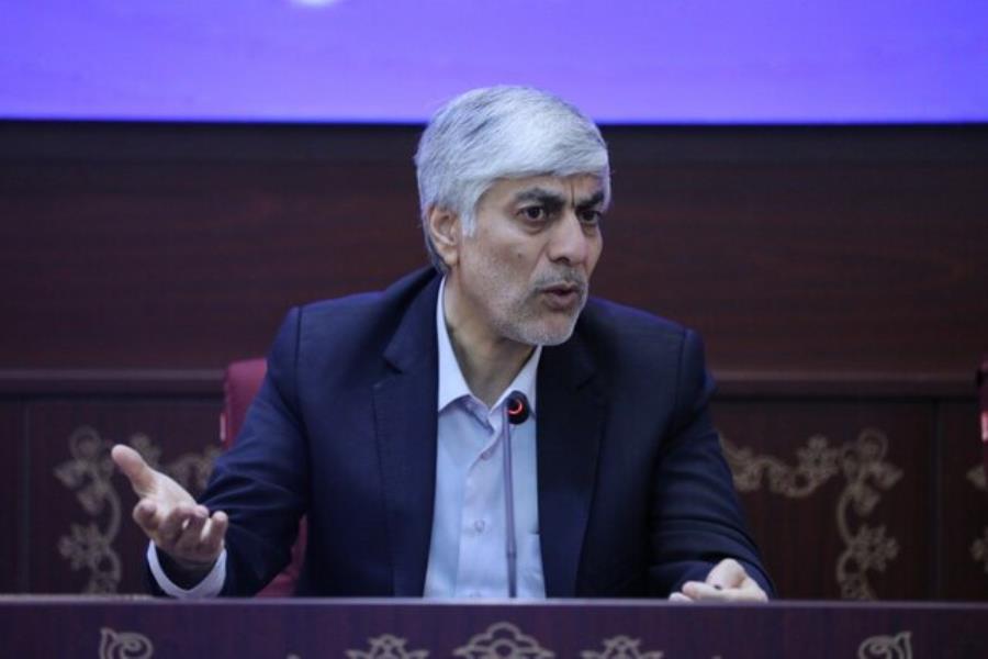 کیومرث هاشمی: قانون سرباز قهرمان را اصلاح می‌کنیم